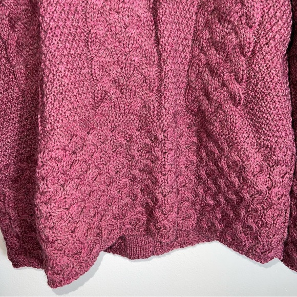 Country Club Vintage Pure New Wool Cardigan Sweater-Made in Ireland-Burgundy-Med - Picture 8 of 9